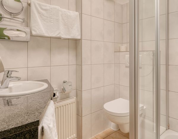 wiehen-therme-hotelzimmer-standard-doppelzimmer-04
